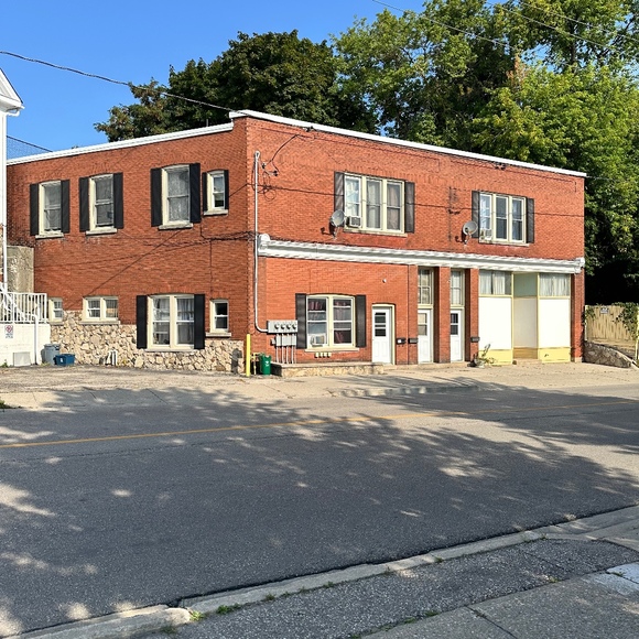 Meet your Posher, Tom - Picture 1 of 1